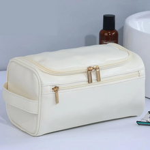 Carregar imagem no visualizador da galeria, Necessaire em Couro - Portatti