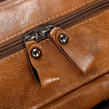 Carregar imagem no visualizador da galeria, Mochila em Couro Belfort Classic