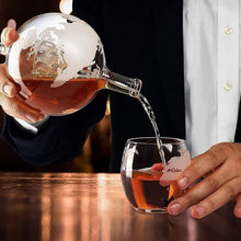 Carregar imagem no visualizador da galeria, Decanter Crystal Globe