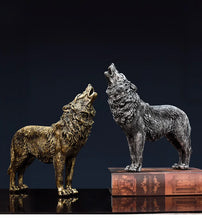 Carregar imagem no visualizador da galeria, Escultura de Lobo Decorativa - North Wolf