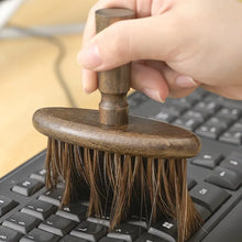 Carregar imagem no visualizador da galeria, Pincel Para Teclado em Madeira - Walnut