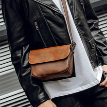 Carregar imagem no visualizador da galeria, Bolsa de Ombro - Classic Leather