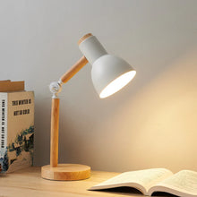 Carregar imagem no visualizador da galeria, Luminária LED de Mesa em Madeira - Lamp Wood