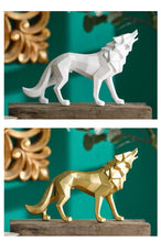 Carregar imagem no visualizador da galeria, Escultura Decorativa - Lobo