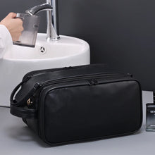Carregar imagem no visualizador da galeria, Necessaire em Couro Ravello