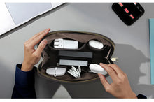 Carregar imagem no visualizador da galeria, Porta-Gadgets em Couro Harper