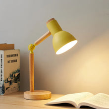 Carregar imagem no visualizador da galeria, Luminária LED de Mesa em Madeira - Lamp Wood