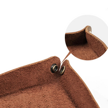 Carregar imagem no visualizador da galeria, Porta Treco em Couro - Old Indian
