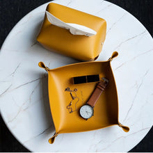 Carregar imagem no visualizador da galeria, Porta Treco em Couro - Kansas
