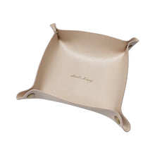 Carregar imagem no visualizador da galeria, Porta Treco em Couro - Kansas
