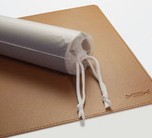 Carregar imagem no visualizador da galeria, Mousepad em Couro - PremiumGlide
