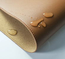 Carregar imagem no visualizador da galeria, Mousepad em Couro - PremiumGlide
