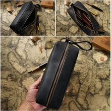 Carregar imagem no visualizador da galeria, Estojo em Couro Lancaster
