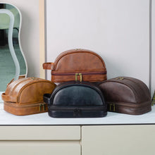 Carregar imagem no visualizador da galeria, Nécessaire Legacy em Couro
